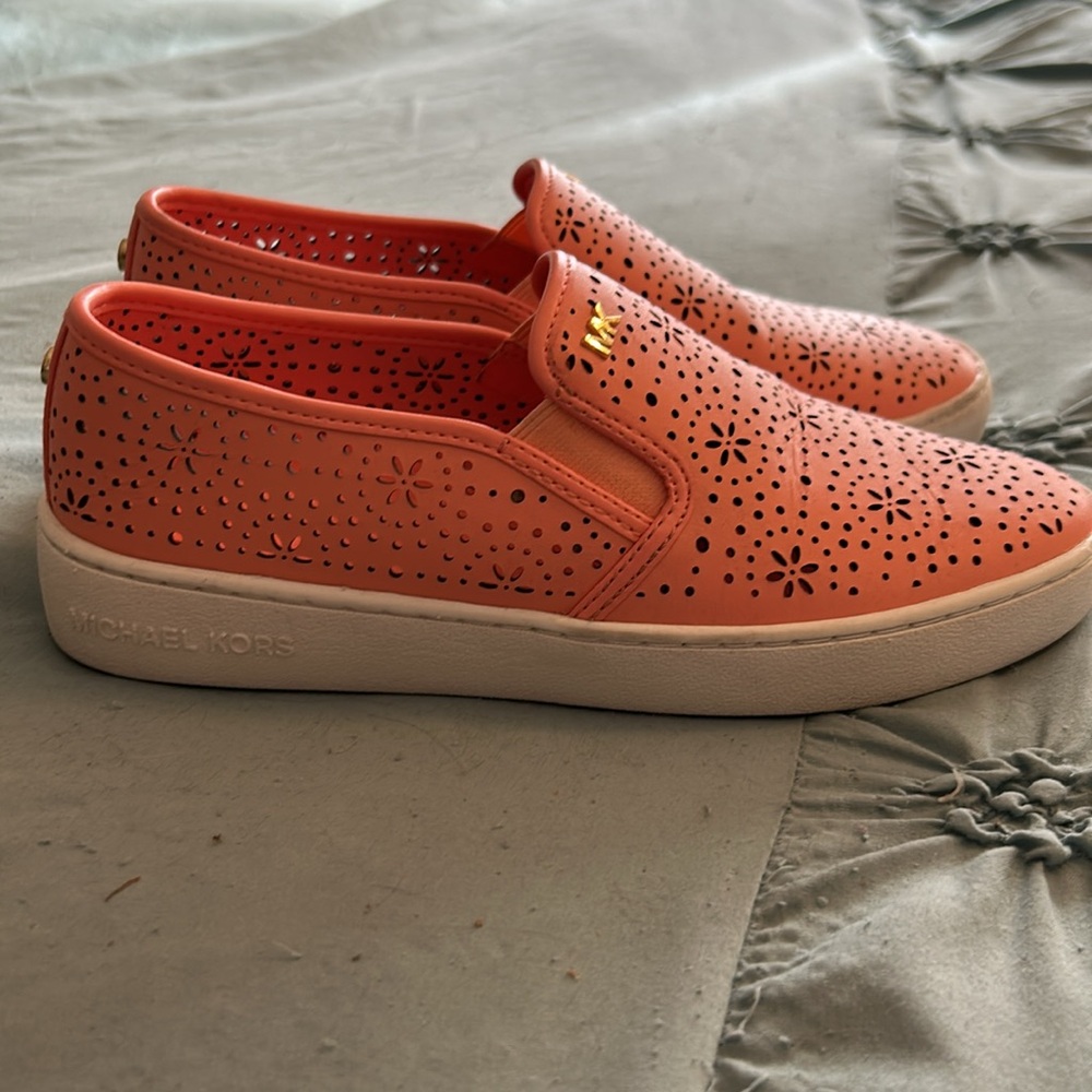 Michael Kors Coral Eyelet Shoes - Picture 5 of 7